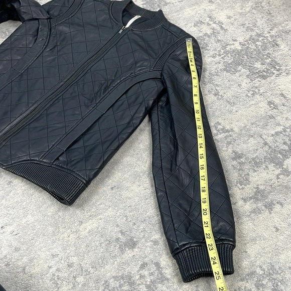Truth and Pride Diamond Quilted Leather Biker Bomber Jacket Full Zip Sz M - Picture 11 of 12